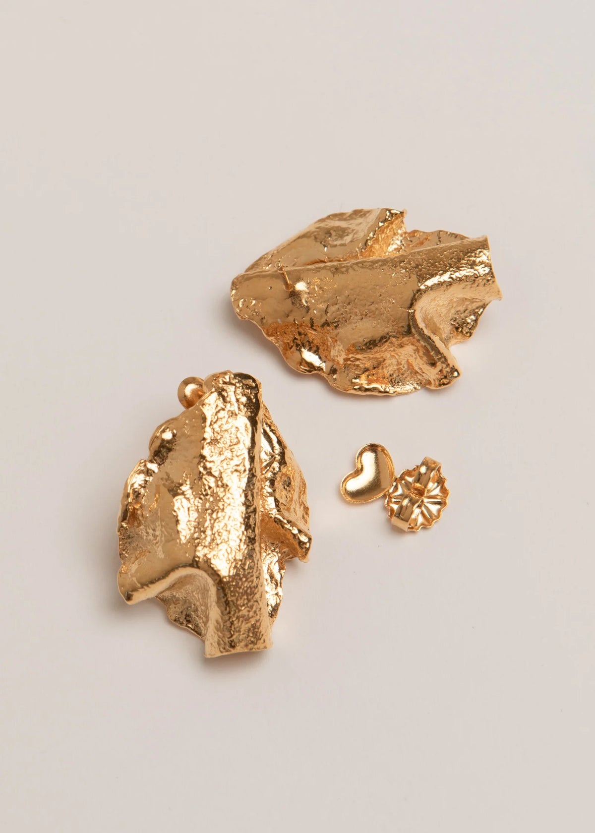 Coming Alive of Sculpture Earrings - Gold