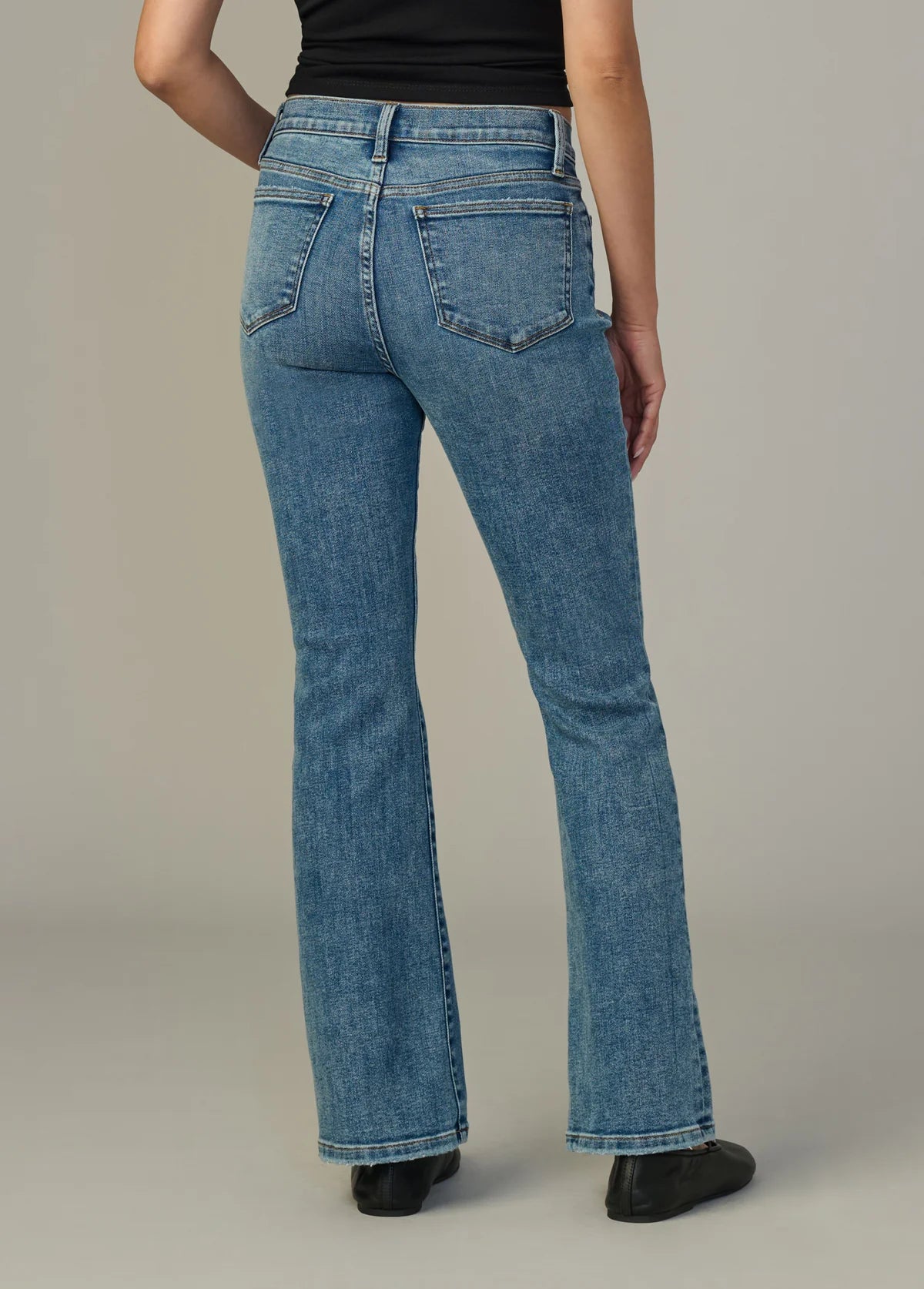 Joe's Jeans The Provocateur Petite Bootcut - Fixated
