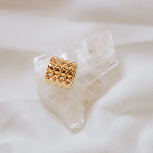 Erin Fader Jewelry Pyramid Cigar Band Ring - Gold