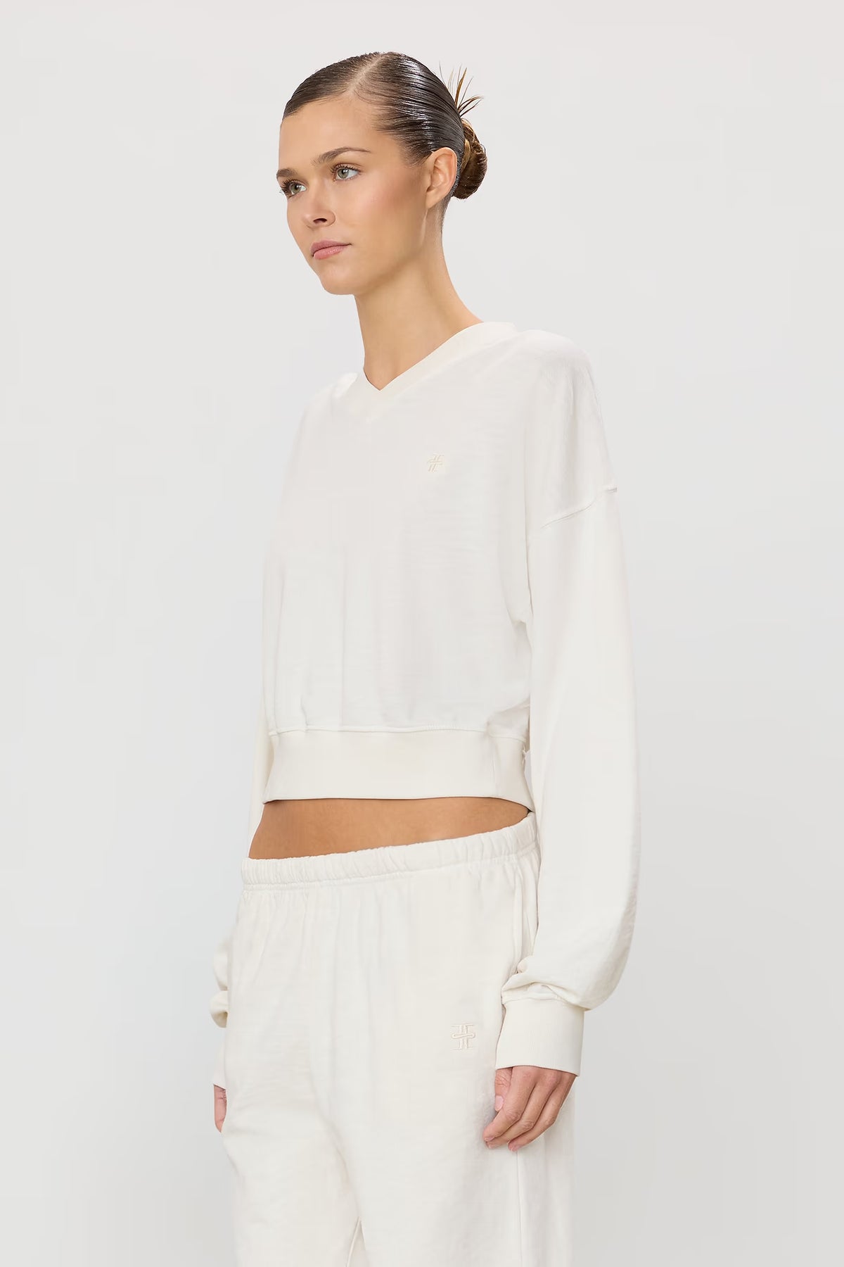 Eterne Cropped V-Neck Sweatshirt