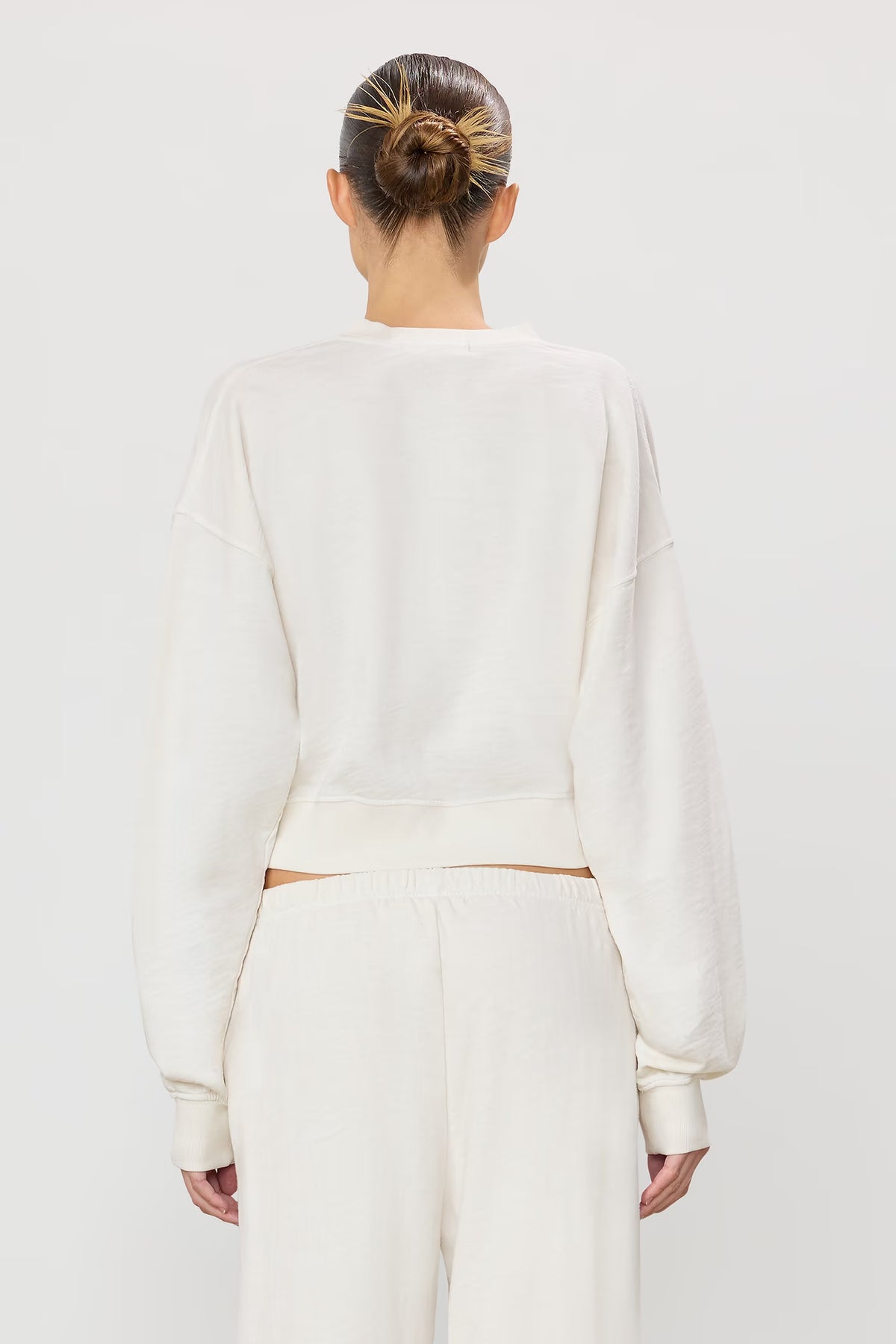 Eterne Cropped V-Neck Sweatshirt