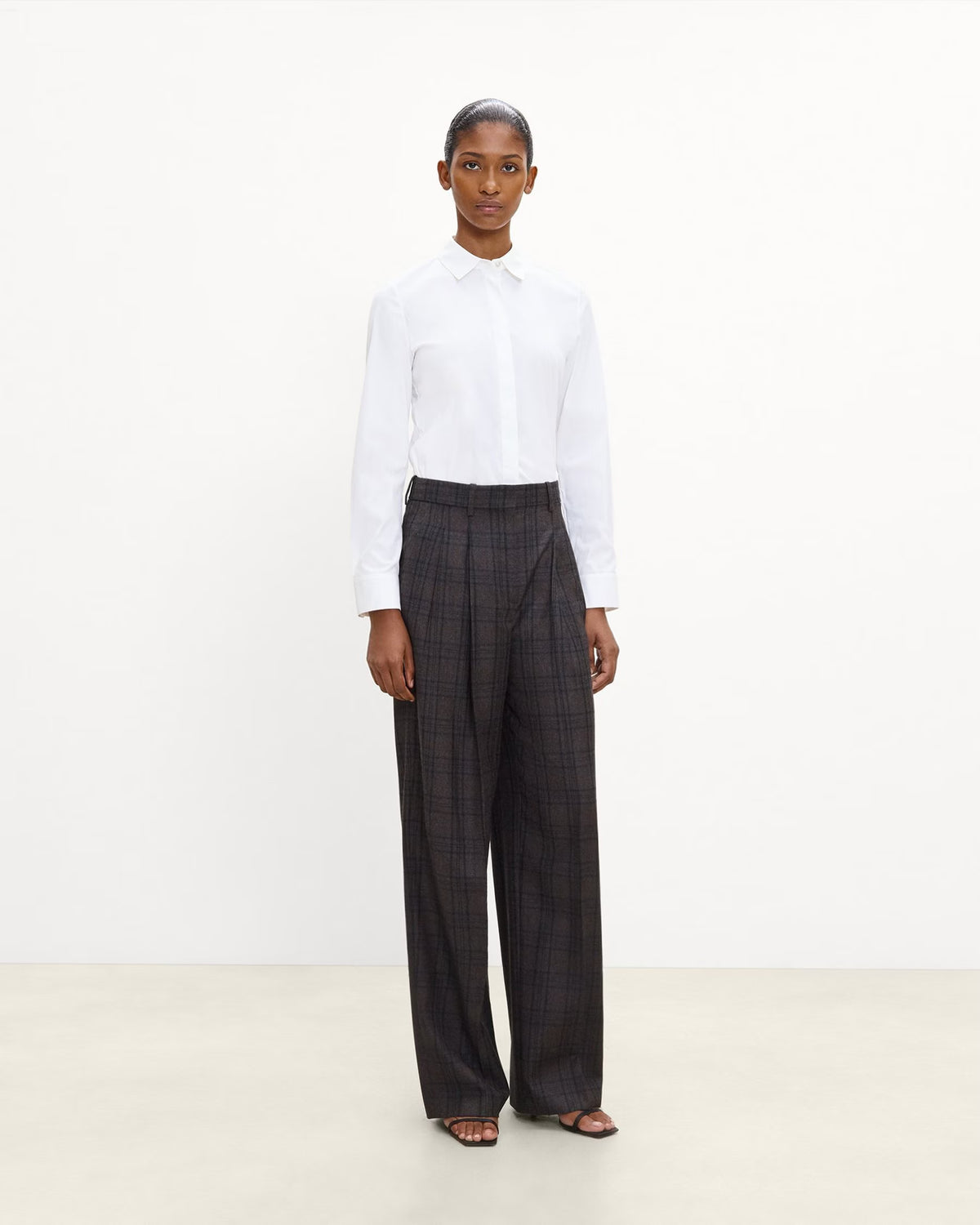 Theory Wide Leg Trouser in Sleek Flannel - Charcoal Multi