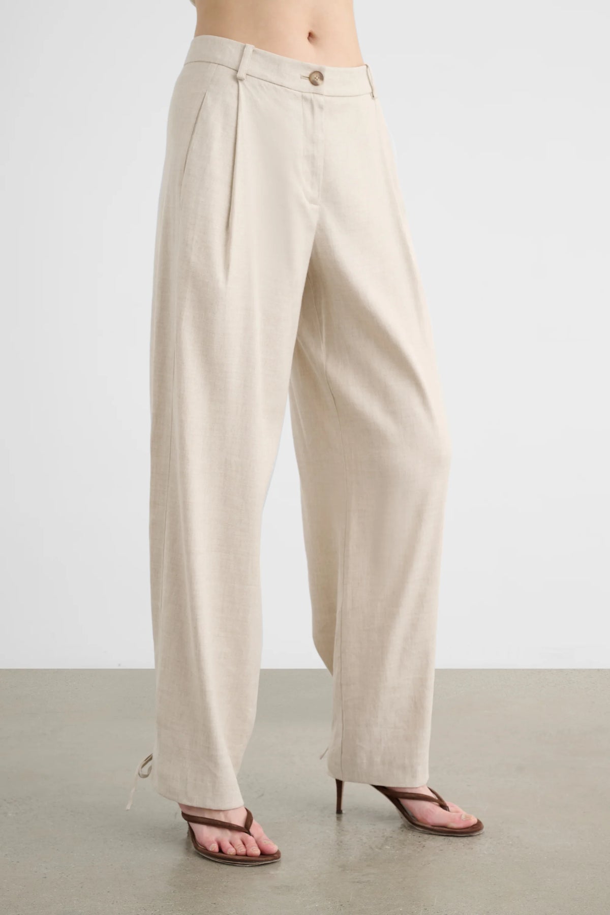 Toccin Elowen Pleated Pant