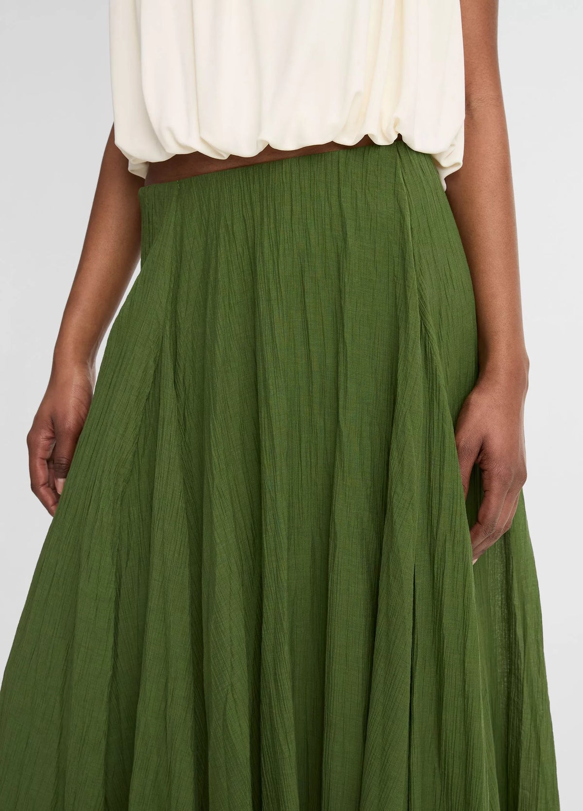 Vince Crinkled Plissé Cotton-Blend Maxi Skirt