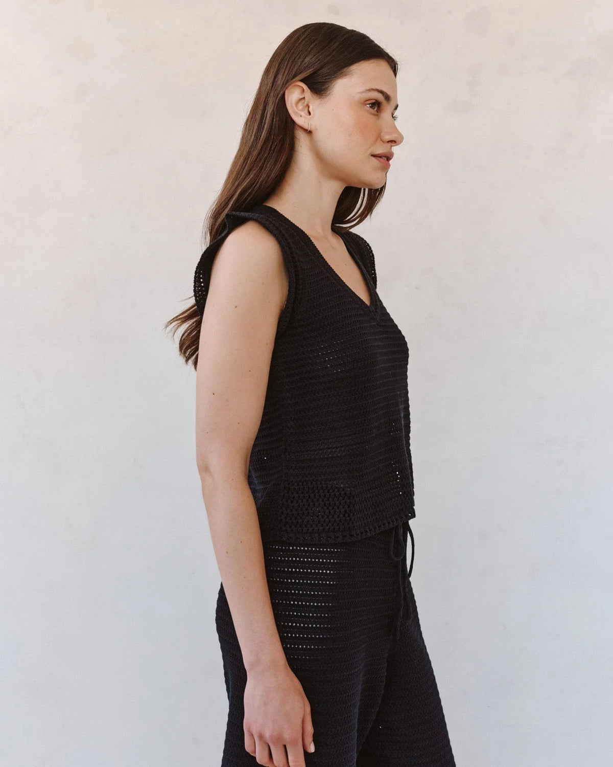 Bella Dahl V-Neck Crochet Top
